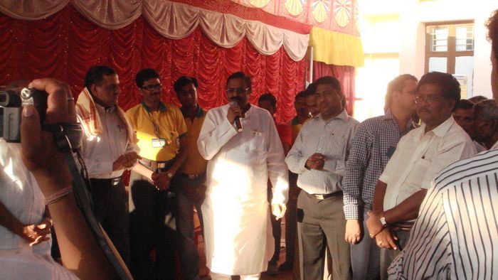 Murli Sharma speaking at the opening of an eye bank in Keonjhar Hospital