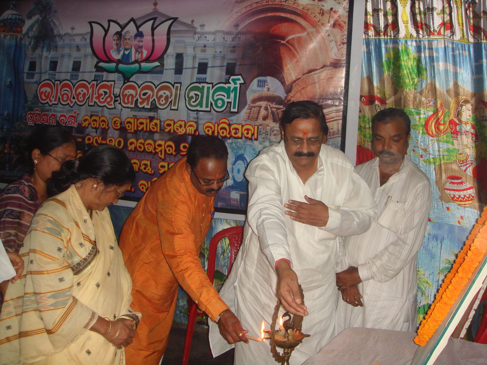Murli Sharma inaugurating during Gadkariji Pro at Baripad.dt.19.11.10